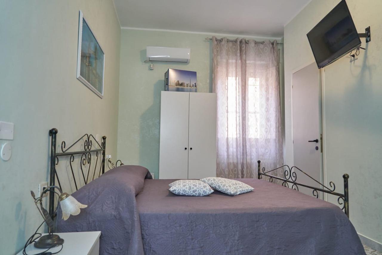Le Stanze Di Ricci - Affittacamere Low Cost Lesina Exterior foto