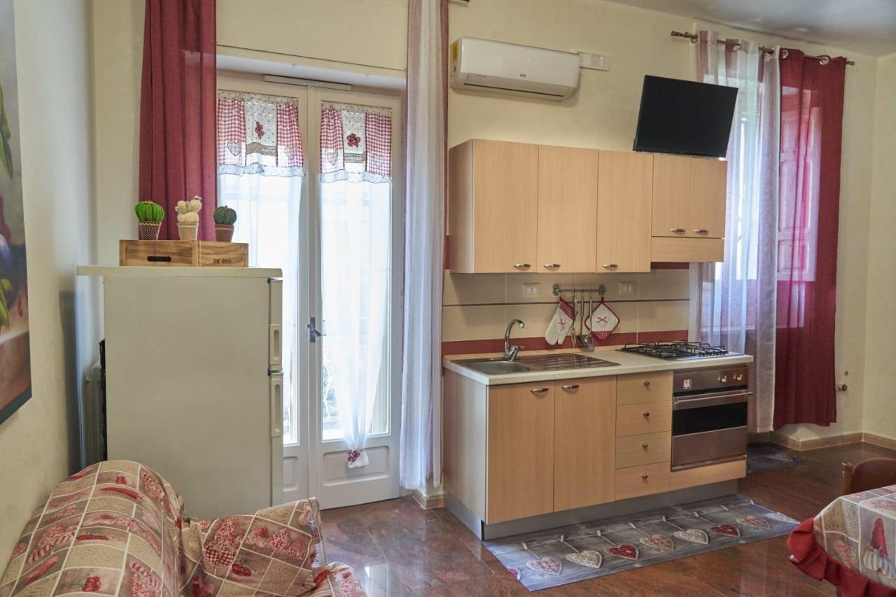 Le Stanze Di Ricci - Affittacamere Low Cost Lesina Exterior foto